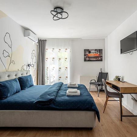 Beta Studio Langa Iulius Mall คลูจ-นาโปกา ภายนอก รูปภาพ